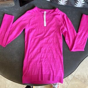 Lululemon long sleeve fitted size 6 shirt